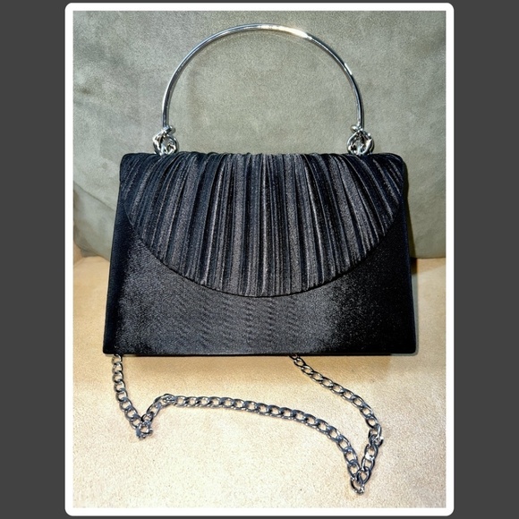 🔺SOLD🔺Black Satin Pleated-Flap Metal Handle Retro Evening Bag w/Detachable Strap - Picture 11 of 14